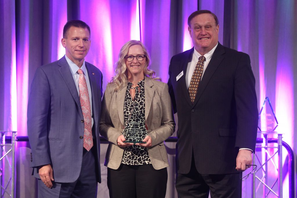 Donna Niesen - 2019 Indiana Chamber of Commerce Volunteer of the Year